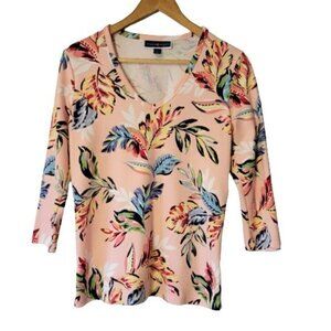Karen Scott T-Shirt Blush Pink with Leaf Pattern V Neck Size Small